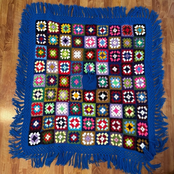 Vintage Handmade Crochet Afghan Granny Square Blue Edge 44 x 49 Throw 80 Squares - Picture 1 of 11
